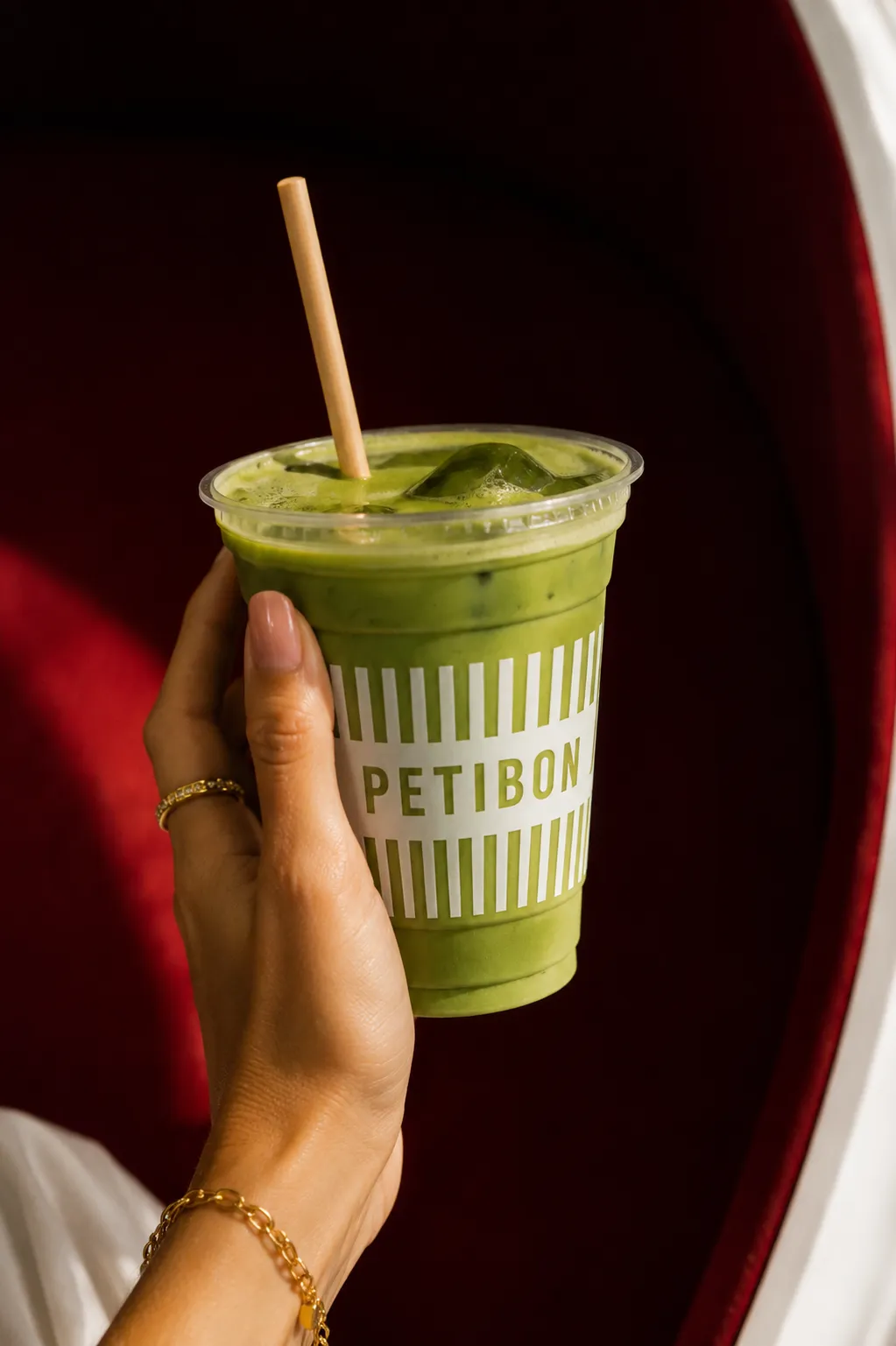 Petibon matcha in the egg chair